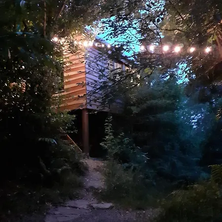 Ark Ranch Treehouse, Rainforest Oasis In West Cork Chalé