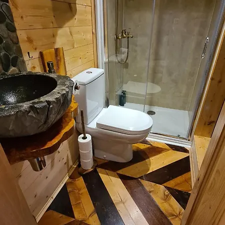 Chalé Ark Ranch Treehouse, Rainforest Oasis In West Cork