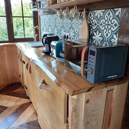 Ark Ranch Treehouse, Rainforest Oasis In West Cork Chalé