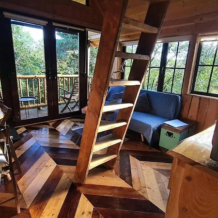 Ark Ranch Treehouse, Rainforest Oasis In West Cork Chalé
